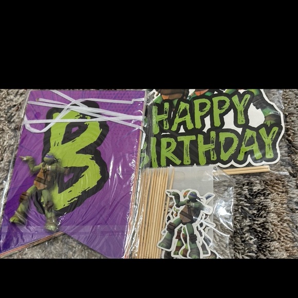 Teenage Mutant Ninja Turtle Birthday Decor and Supplies - Picture 2 of 3
